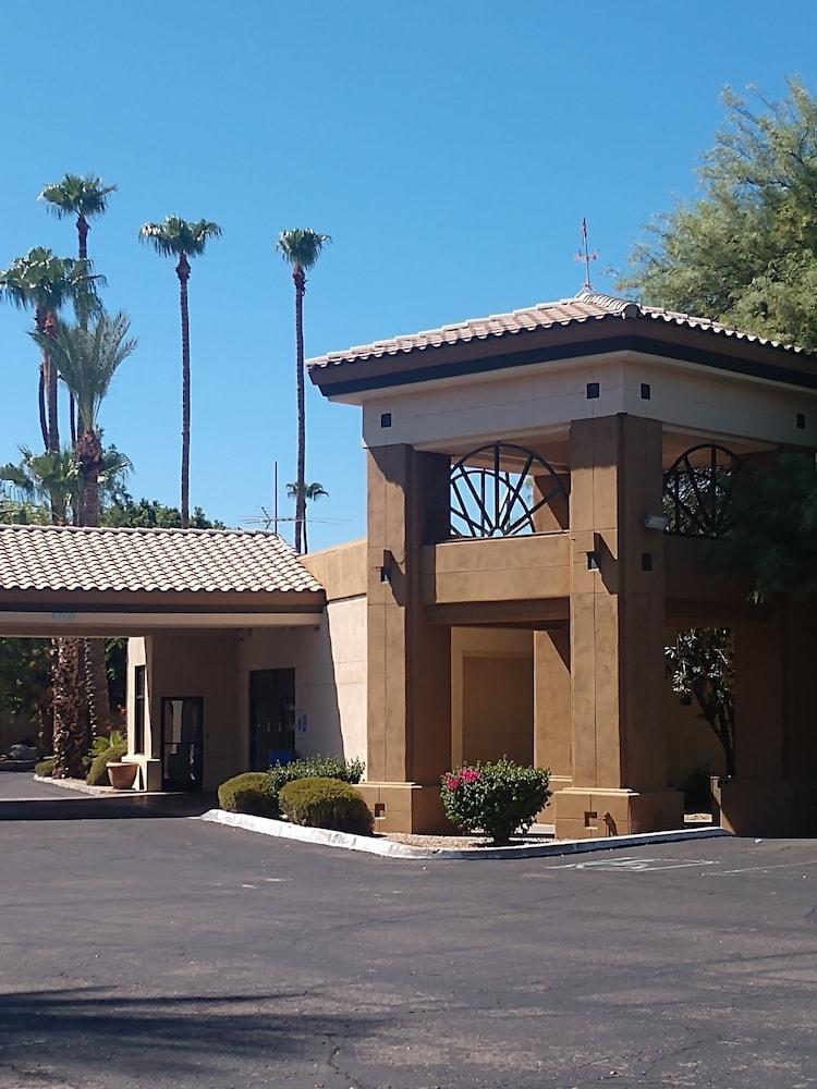 Windemere Hotel & Conference Center Mesa Exterior photo